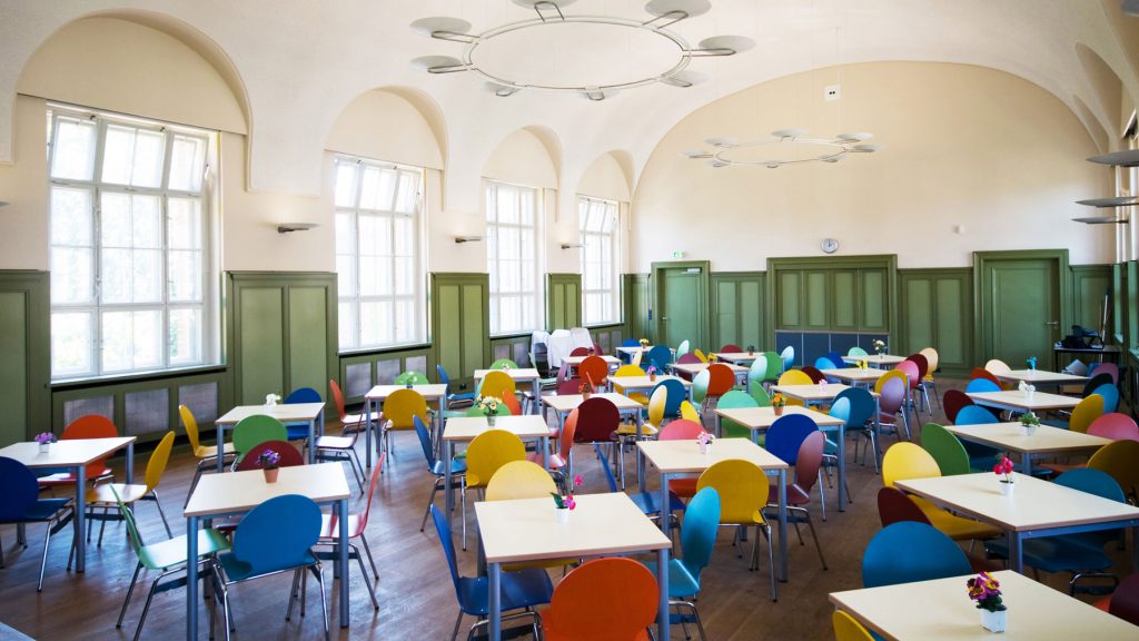 hoffmann-grundschule-aula-speisesaal